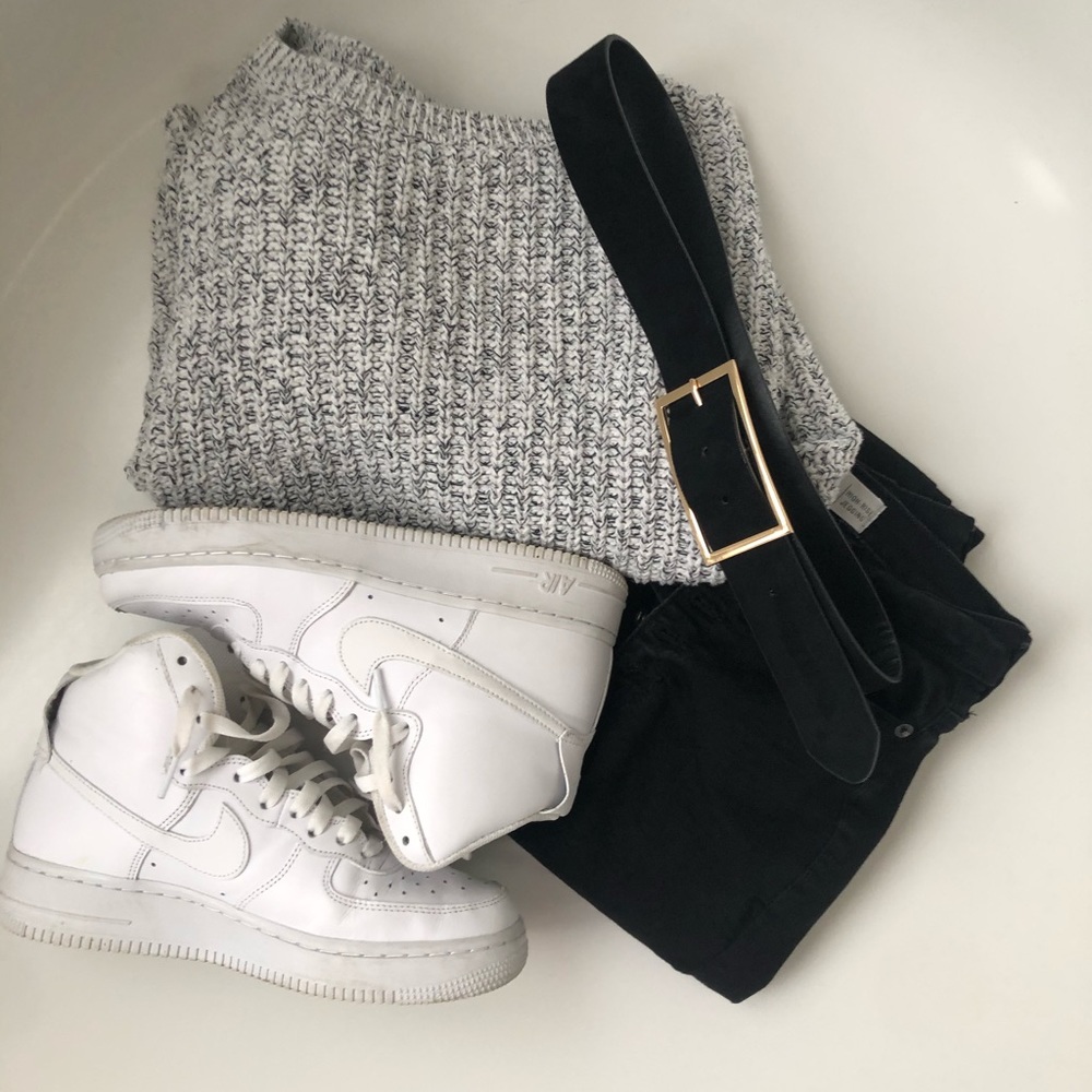 black and white knitted sweater